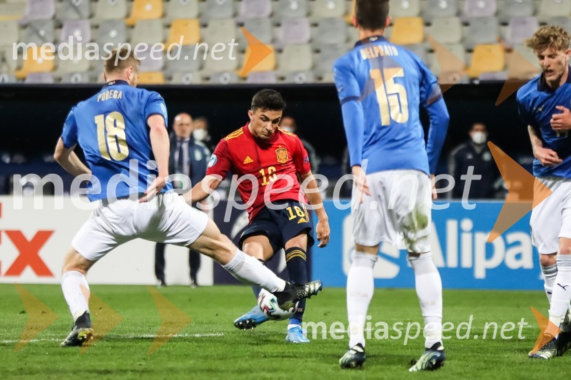 Skupina: U-21 – evropsko prvenstvo v nogometu: Slovenija - Češka in Španija - Italija