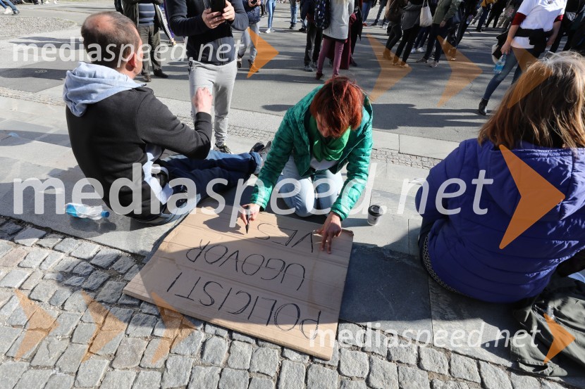 Protest proti ukrepom za preprečevanje COVID 19