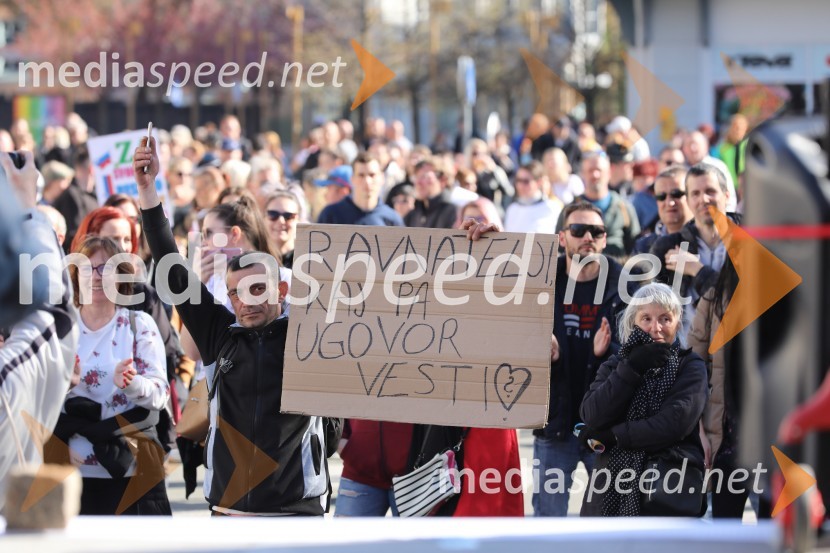 Protest proti ukrepom za preprečevanje COVID 19