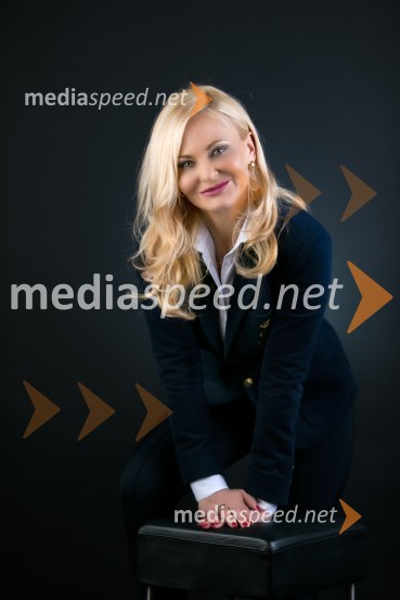 dr. Jerneja Kastelic, direktorica sektorja za gospodarjenje z objekti in najemniki, Mercator d.d.Dr. Jerneja Kastelic, direktorica sektorja za gospodarjenje z objekti in najemniki, Mercator d.d.