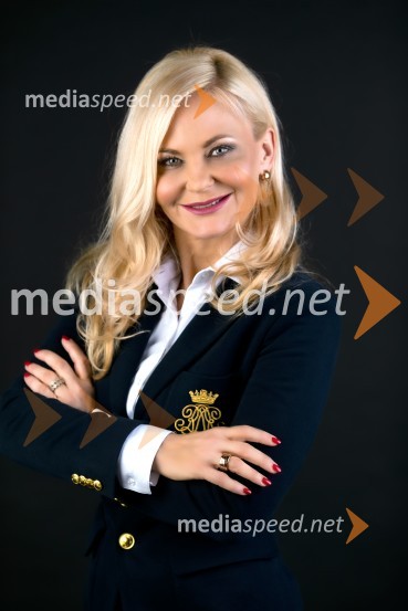 dr. Jerneja Kastelic, direktorica sektorja za gospodarjenje z objekti in najemniki, Mercator d.d.Dr. Jerneja Kastelic, direktorica sektorja za gospodarjenje z objekti in najemniki, Mercator d.d.