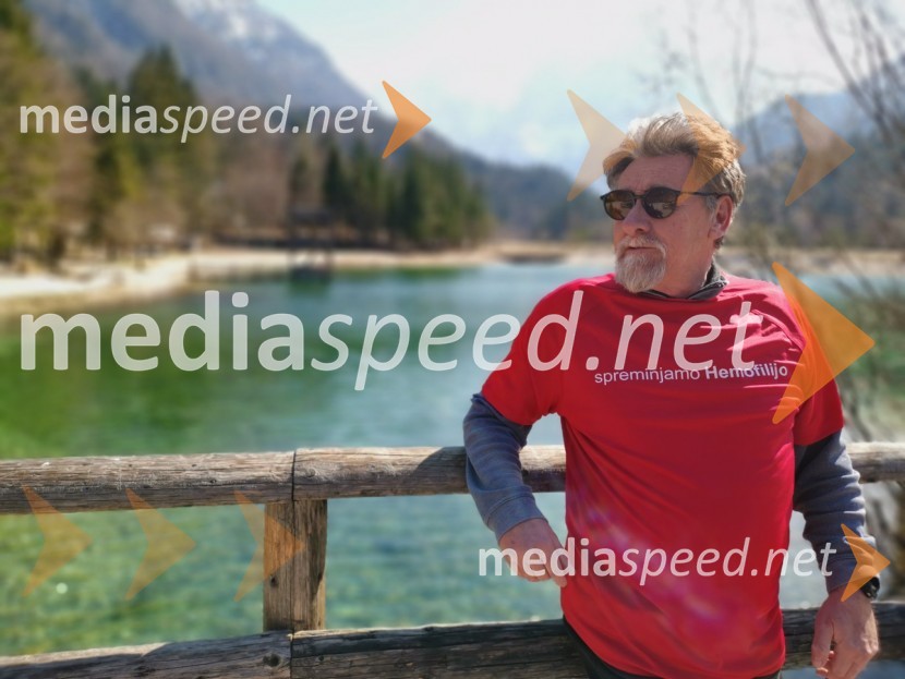  Alojzij VolcOb svetovnem dnevu hemofilije Slovenijo prepletli rdeči klobčiči