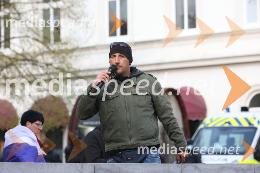  Andrej MišičProtesti proti ukrepom za preprečitev Covid19 v Mariboru