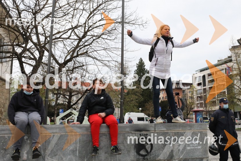 Protesti proti ukrepom za preprečitev Covid19 v Mariboru