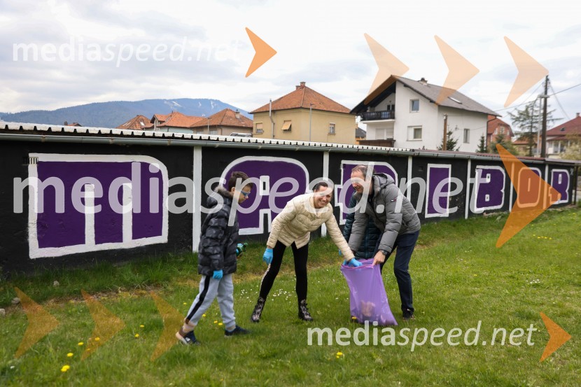 Miha Kežmah; dr. Urška Kežmah, Odvetniška pisarna Kežmah; dr. Boštjan Kežmah, sodni izvedenec, cenilec, višji predavatelj, Fakulteta za računalništvo, elektrotehniko in informatikoMoji odpadki, moja skrb, čistilna akcija na desnem bregu Drave v Mariboru