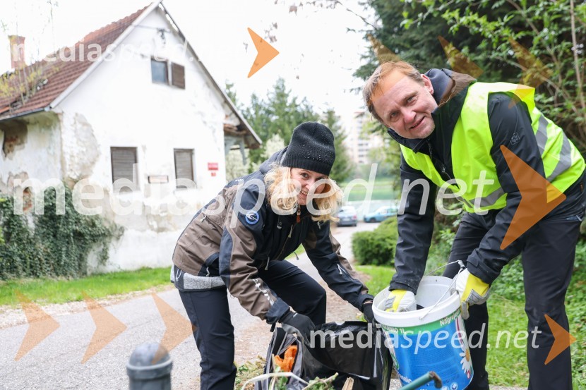  Neva Pipan, koordinatorka, kabinet župana MOM; dr. Samo Peter Medved,  podžupan, Mestna občina Maribor Moji odpadki, moja skrb, čistilna akcija na desnem bregu Drave v Mariboru