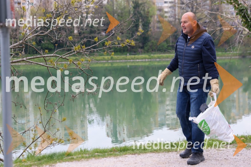  Matjaž ŠtandekerMoji odpadki, moja skrb, čistilna akcija na desnem bregu Drave v Mariboru