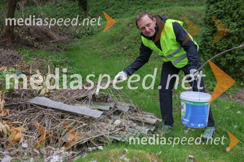 dr. Samo Peter Medved,  podžupan, Mestna občina Maribor Moji odpadki, moja skrb, čistilna akcija na desnem bregu Drave v Mariboru