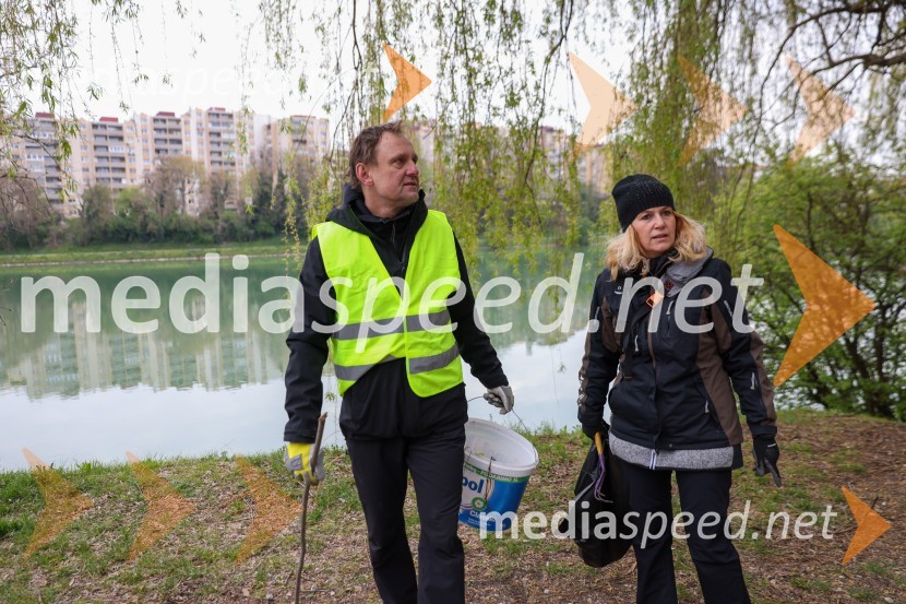 dr. Samo Peter Medved,  podžupan, Mestna občina Maribor ;  Neva Pipan, koordinatorka, kabinet župana MOMMoji odpadki, moja skrb, čistilna akcija na desnem bregu Drave v Mariboru