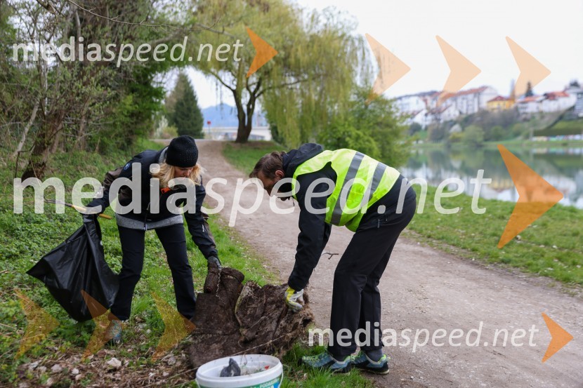  Neva Pipan, koordinatorka, kabinet župana MOM; dr. Samo Peter Medved,  podžupan, Mestna občina Maribor Moji odpadki, moja skrb, čistilna akcija na desnem bregu Drave v Mariboru