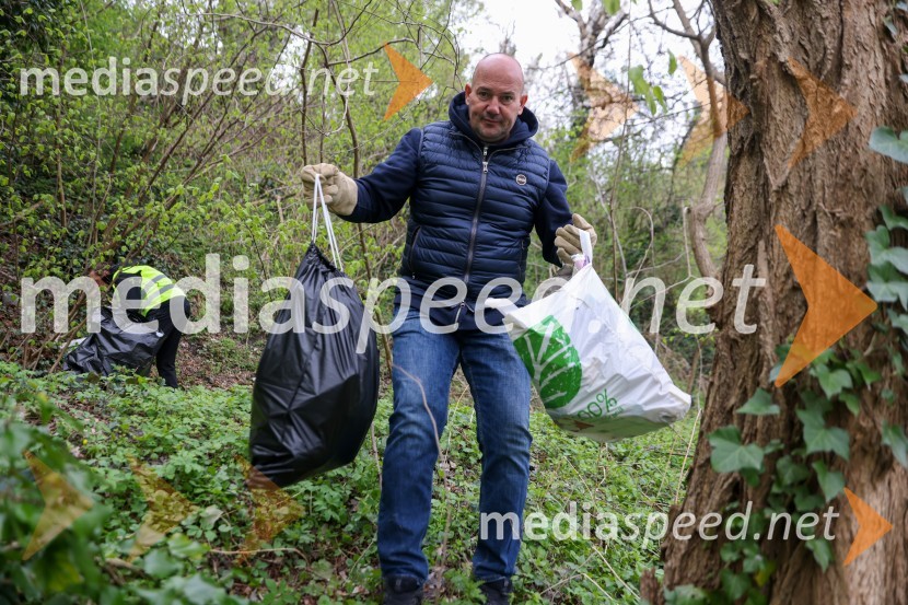  Matjaž ŠtandekerMoji odpadki, moja skrb, čistilna akcija na desnem bregu Drave v Mariboru