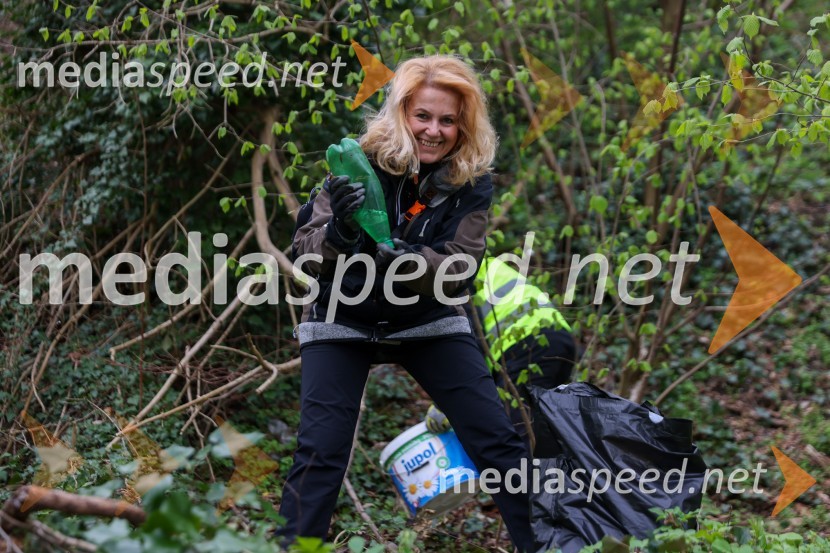  Neva Pipan, koordinatorka, kabinet župana MOMMoji odpadki, moja skrb, čistilna akcija na desnem bregu Drave v Mariboru