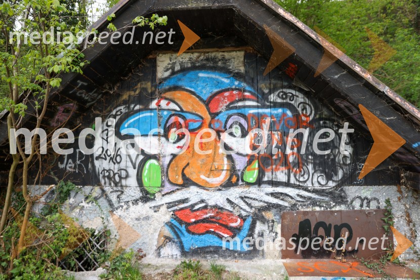 Nekdanja mariborska ribogojnica ob nabrežju DraveMoji odpadki, moja skrb, čistilna akcija na desnem bregu Drave v Mariboru