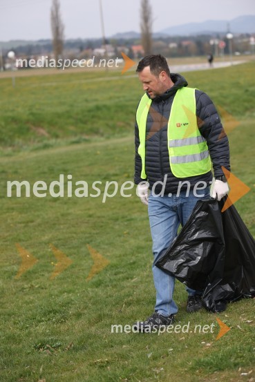 Moji odpadki, moja skrb, čistilna akcija na desnem bregu Drave v Mariboru