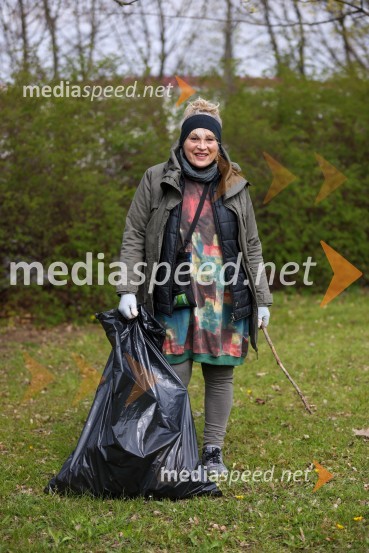  Ana Žvorc, koreografinja, stilistkaMoji odpadki, moja skrb, čistilna akcija na desnem bregu Drave v Mariboru