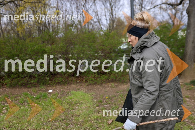  Ana Žvorc, koreografinja, stilistkaMoji odpadki, moja skrb, čistilna akcija na desnem bregu Drave v Mariboru