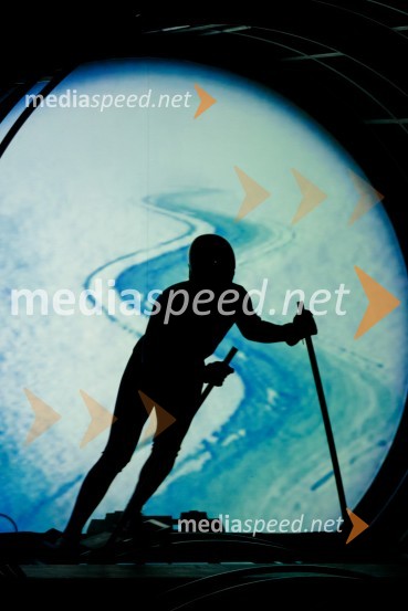 Rokova modrina, predstava Slovenskega Mladinskega gledališča