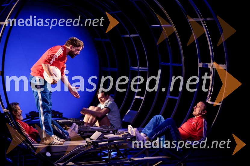  Vito Weis, igralec;  Primož Bezjak, igralec;  Matej Recer, igralecRokova modrina, predstava Slovenskega Mladinskega gledališča