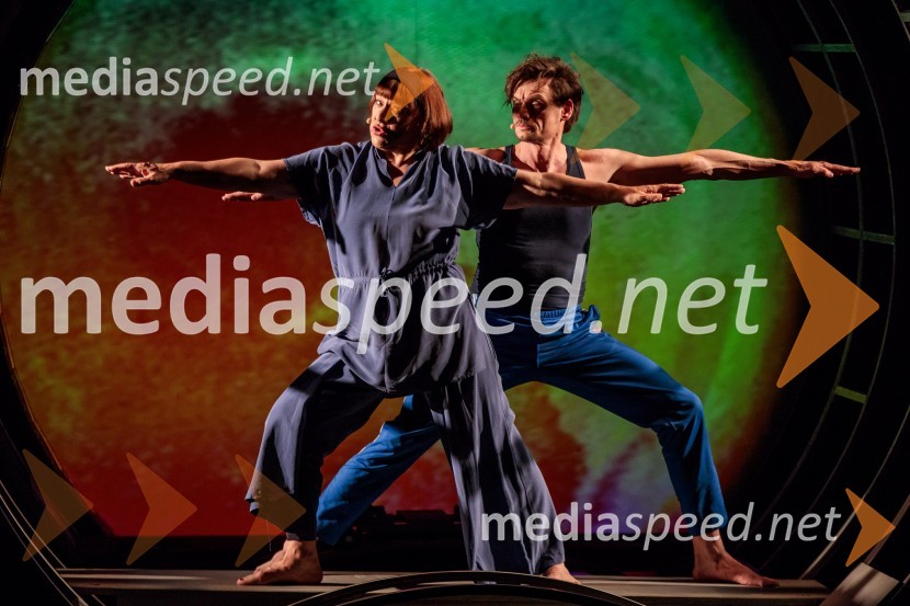  Damjana Černe, igralka;  Primož Bezjak, igralecRokova modrina, predstava Slovenskega Mladinskega gledališča