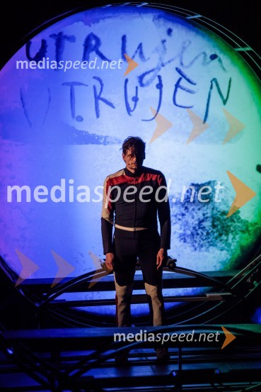  Primož Bezjak, igralecRokova modrina, predstava Slovenskega Mladinskega gledališča