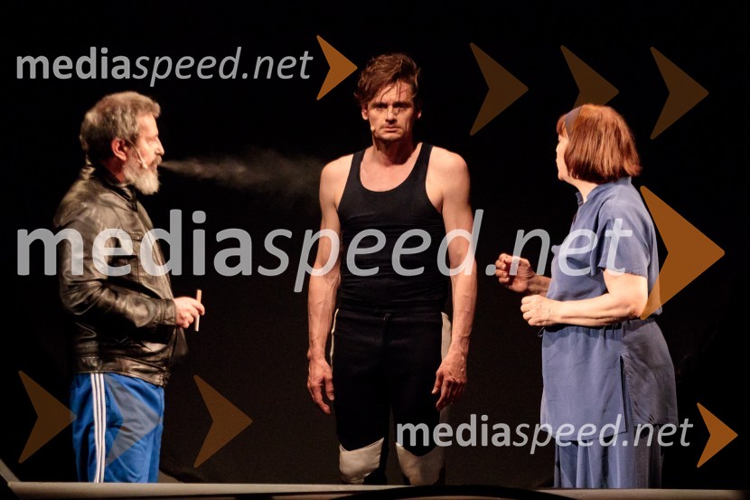  ... ;  Primož Bezjak, igralec;  Damjana Černe, igralkaRokova modrina, predstava Slovenskega Mladinskega gledališča