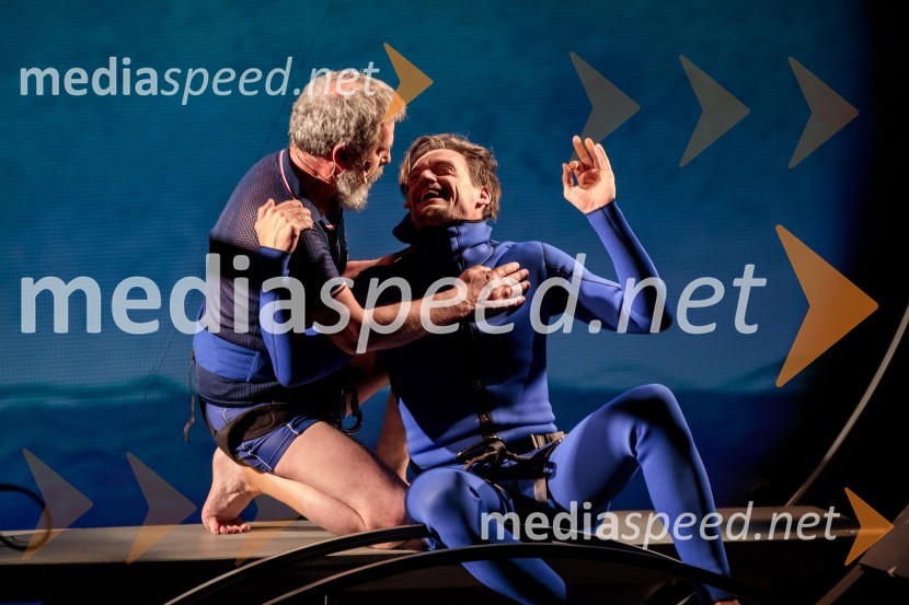  Željko Hrs, igralec;  Primož Bezjak, igralecRokova modrina, predstava Slovenskega Mladinskega gledališča