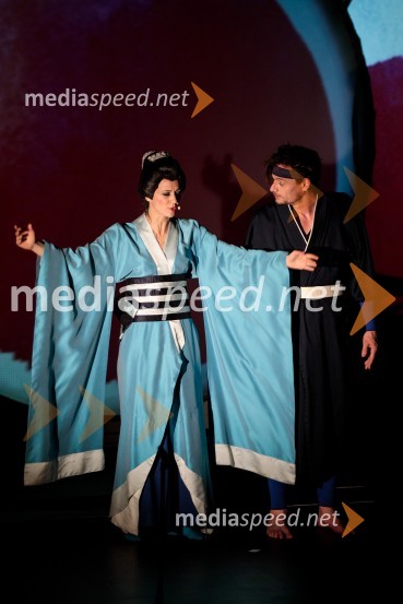  Katarina Stegnar, igralka;  Primož Bezjak, igralecRokova modrina, predstava Slovenskega Mladinskega gledališča