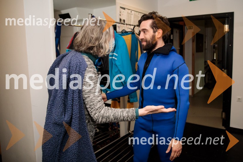  ... ;  Vito Weis, igralecRokova modrina, predstava Slovenskega Mladinskega gledališča