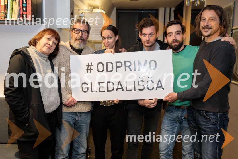  Damjana Černe, igralka;  Željko Hrs, igralec;  Katarina Stegnar, igralka;  Primož Bezjak, igralec;  Vito Weis, igralec;  Matej Recer, igralecRokova modrina, predstava Slovenskega Mladinskega gledališča