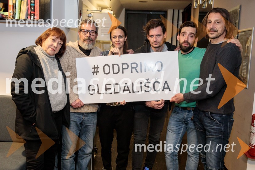  Damjana Černe, igralka;  Željko Hrs, igralec;  Katarina Stegnar, igralka;  Primož Bezjak, igralec;  Vito Weis, igralec;  Matej Recer, igralecRokova modrina, predstava Slovenskega Mladinskega gledališča