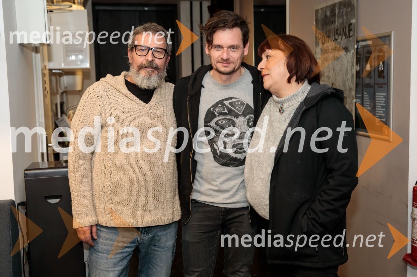  Željko Hrs, igralec;  Primož Bezjak, igralec;  Damjana Černe, igralkaRokova modrina, predstava Slovenskega Mladinskega gledališča