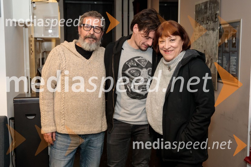  Željko Hrs, igralec;  Primož Bezjak, igralec;  Damjana Černe, igralkaRokova modrina, predstava Slovenskega Mladinskega gledališča