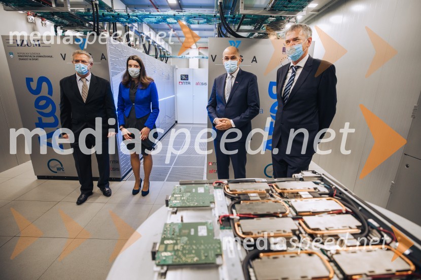 dr. Aleš Bošnjak, IZUM, direktor, Fakulteta za elektrotehniko, računalništvo in informatiko; dr. Simona Kustec, ministrica za izobraževanje, znanost in šport;  Janez Janša, predsednik vlade RS;  ... Vega, slovenski super računalnik na IZUM-u v Mariboru