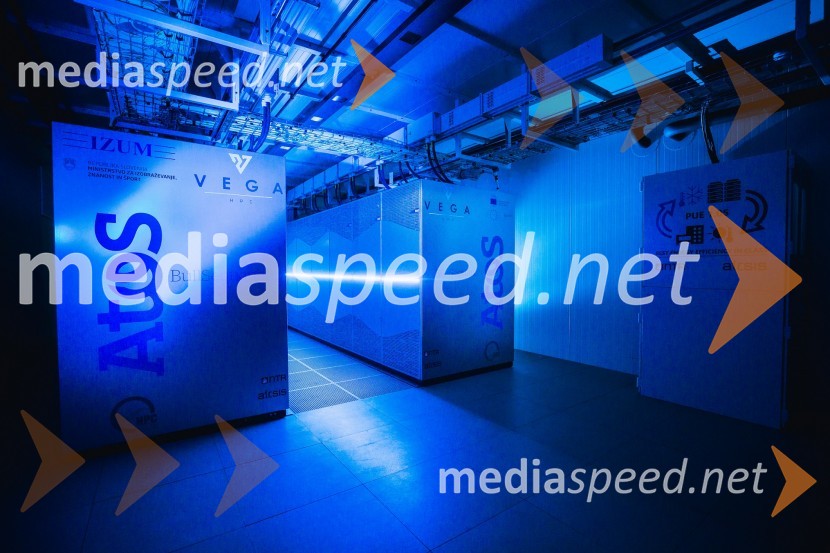 Vega, slovenski super računalnik na IZUM-u v Mariboru