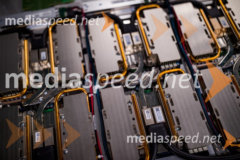 Vega, slovenski super računalnik na IZUM-u v Mariboru