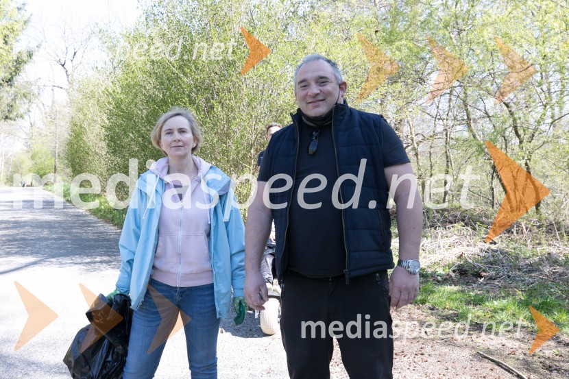  Tea Hauptman, predstavnica skupne občinske uprave Maribor MOM;  Sebastijan Jaušovec, predsednik KS KamnicaMoji odpadki, moja skrb na levem bregu Drave