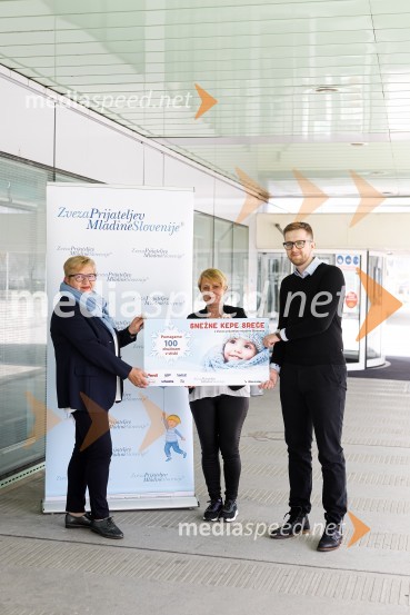  Breda Krašna, generalna sekretarka, Zveza prijateljev mladine Slovenije;  Andreja Bajželj, Mercator;  Jaka Petek, Henkel SlovenijaSnežne kepe sreče