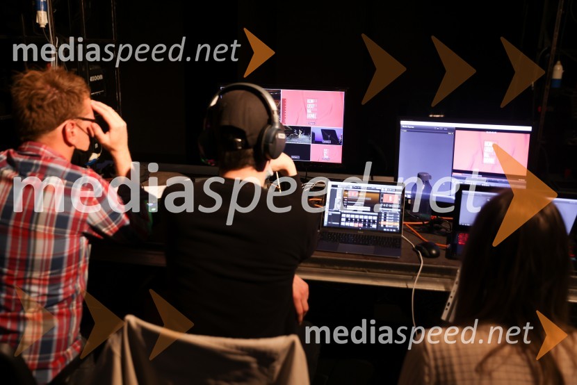 Vesele harmonije razstavljenega orkestra