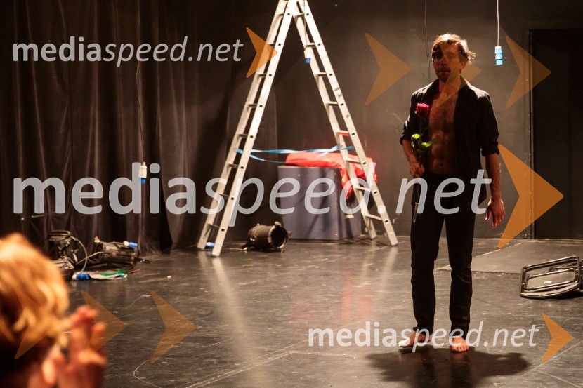  Vito Weis, igralecSlaba družba, Nova pošta, predstava Slovenskega Mladinskega gledališča