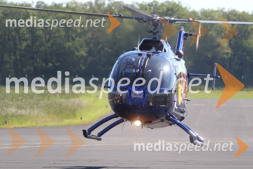 Helikopter BO-105C / D-HTDMThe Flying Bulls, trening pilotov in letal Red Bull v Mariboru