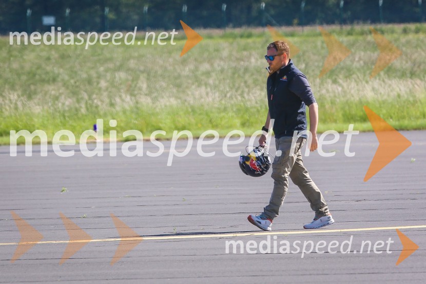 The Flying Bulls, trening pilotov in letal Red Bull v Mariboru