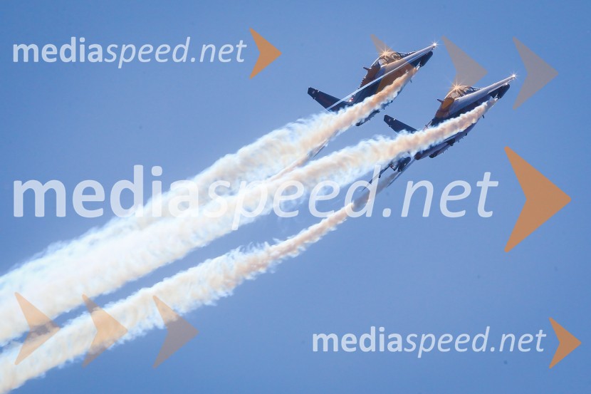 Letali Alpha-Jet 1 / OE-FAS in Alpha-Jet 2 / OE-FRBThe Flying Bulls, trening pilotov in letal Red Bull v Mariboru