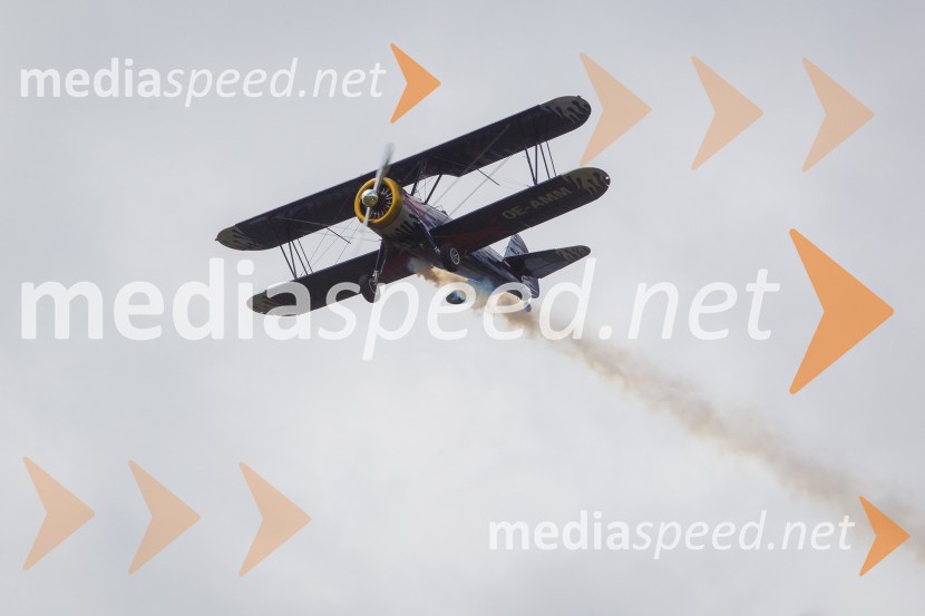 PT17 Stearman / OE-AMMThe Flying Bulls, trening pilotov in letal Red Bull v Mariboru
