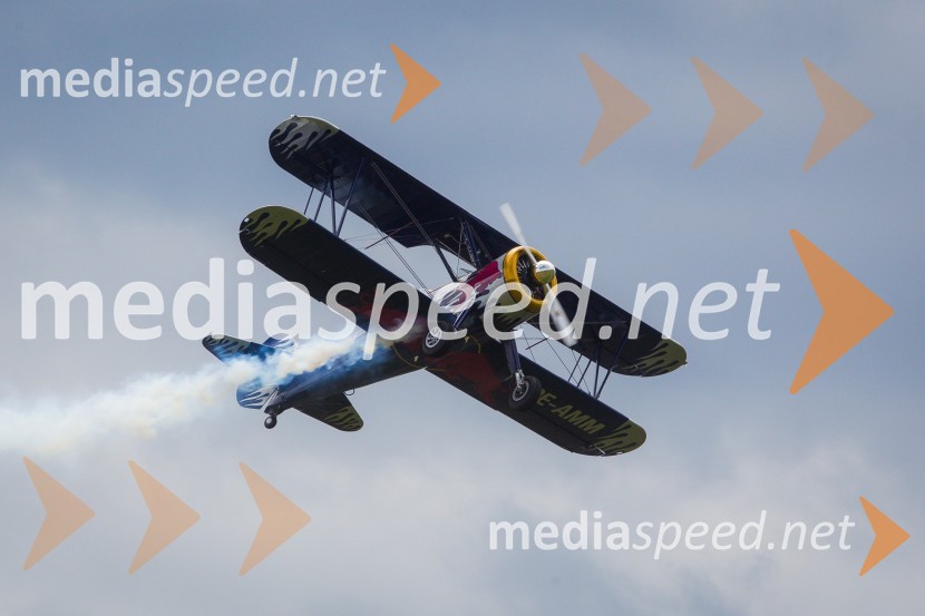PT17 Stearman / OE-AMMThe Flying Bulls, trening pilotov in letal Red Bull v Mariboru