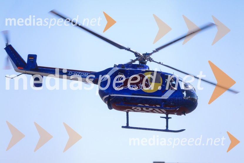 Helikopter BO-105C / D-HTDM s katerim leti Felix BaumgartnerThe Flying Bulls, trening pilotov in letal Red Bull v Mariboru