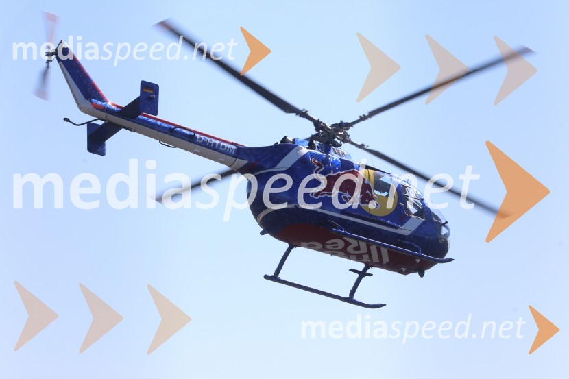 Helikopter BO-105C / D-HTDM s katerim leti Felix BaumgartnerThe Flying Bulls, trening pilotov in letal Red Bull v Mariboru