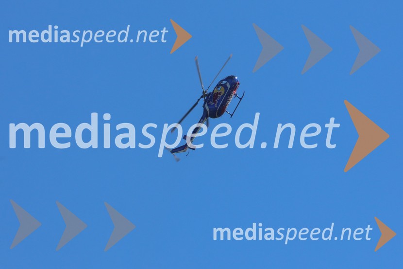 Helikopter BO-105C / D-HTDM s katerim leti Felix BaumgartnerThe Flying Bulls, trening pilotov in letal Red Bull v Mariboru