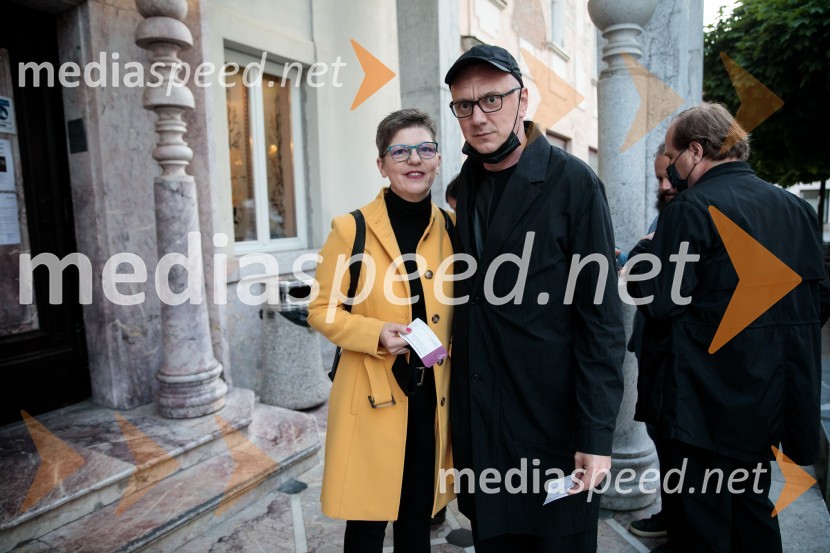  Mirijam Drnovšček, direktorica Prešernovega gledališča Kranj;  Goran Injac, umetniški vodja, Slovensko mladinsko gledališčeKONS: Novi dobi, premiera, Prešernovo gledališče Kranj