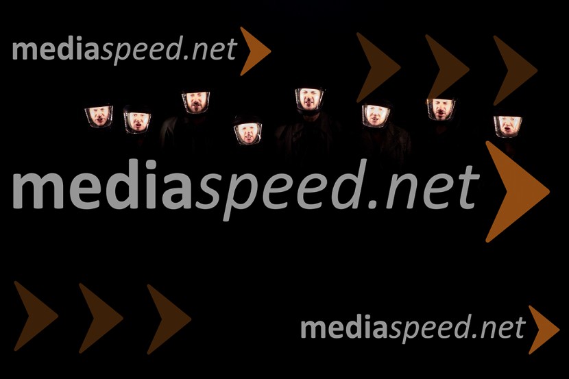  Aljoša Ternovšek, igralec;  Vesna Pernarčič, igralka;  Miha Rodman, igralec;  Vesna  Slapar, igralka;  Blaž Setnikar, igralec;  Darja Reichman, igralka;  Iztok Drabik Jug, igralec;  Vesna  Jevnikar, igralkaKONS: Novi dobi, premiera, Prešernovo gledališče Kranj