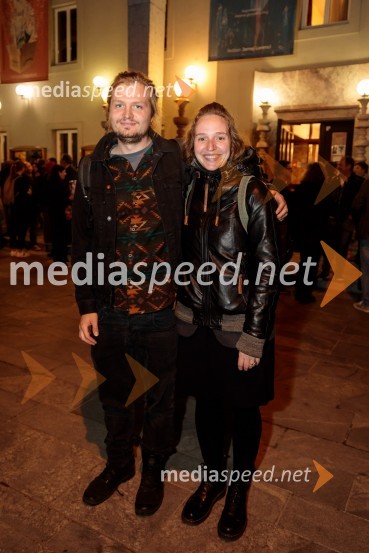  Žiga  Divjak, režiser;  Katarina Morano, režiserka, dramaturginjaKONS: Novi dobi, premiera, Prešernovo gledališče Kranj